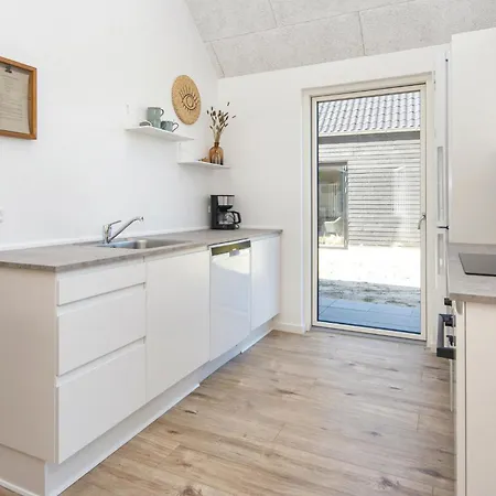 4 Bedroom Beautiful In Romo Nyaraló *