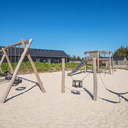 Nyaraló 4 Bedroom Beautiful In Romo